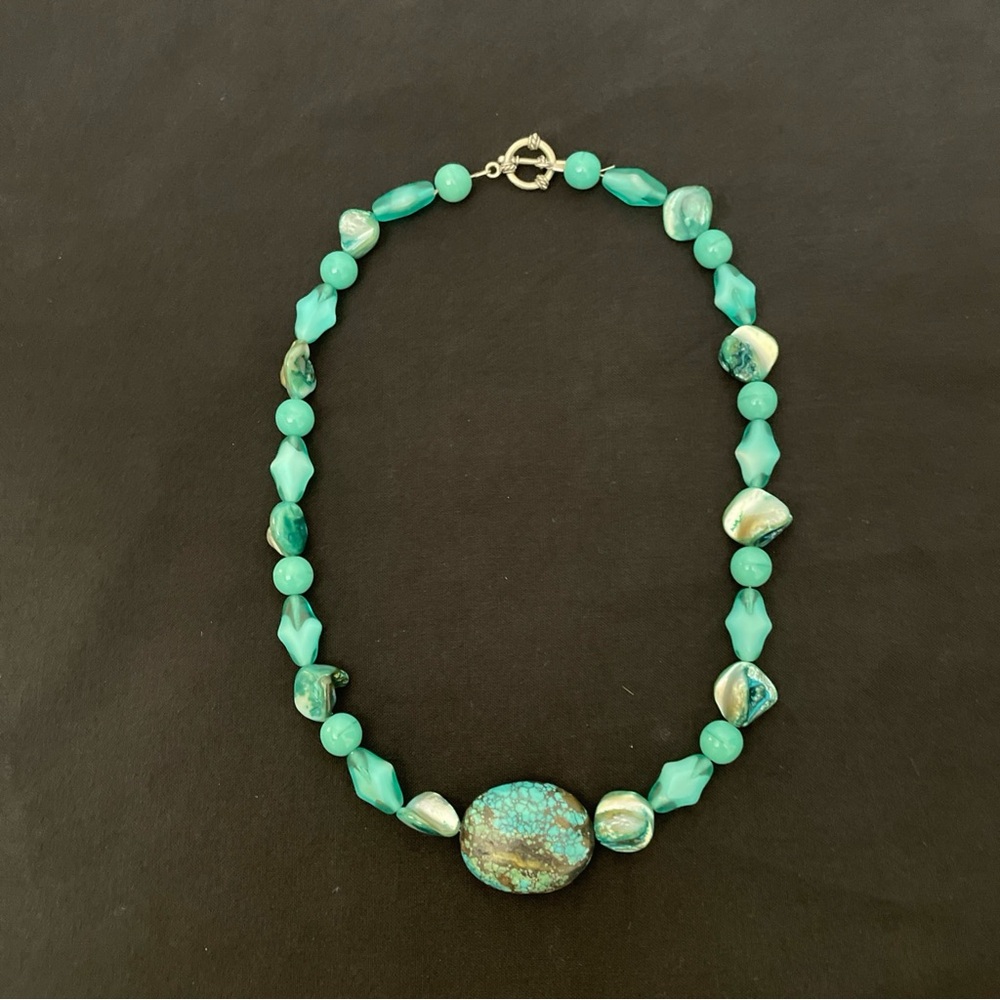 Turquoise Colored Beaded Necklace w/ Silver Toned Toggle Clasp Boho Beachy‎